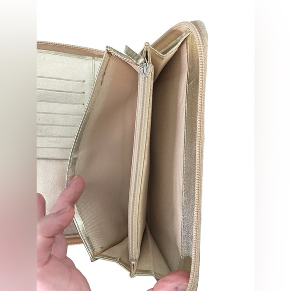 Chanel Gold Patent Leather Lucky Symbols Zip Around Wallet w/COA & More - Picture 4 of 9